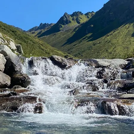 Daire Bargehr Marion *